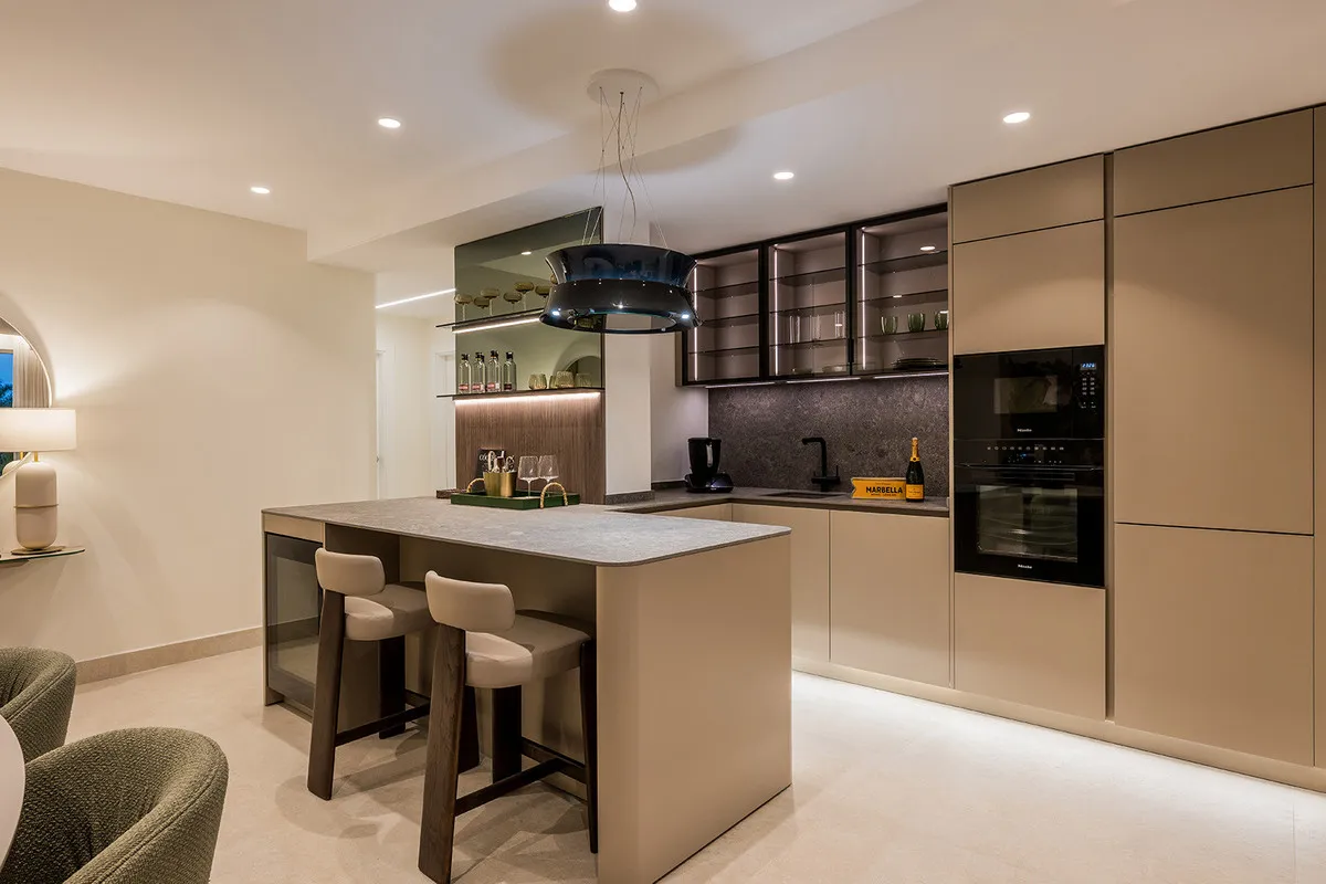 15dc0ee1-fc2b-47c0-b244-fc39eaf2e9ff