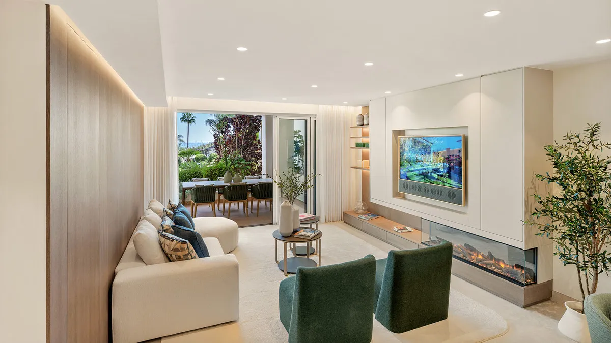 8046d444-88ef-4897-94aa-f51a740daae2