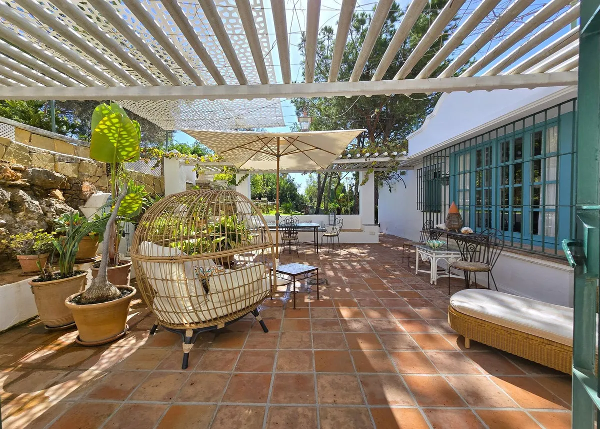 00c2dcca-4a31-4f9d-884c-67c733c88a42