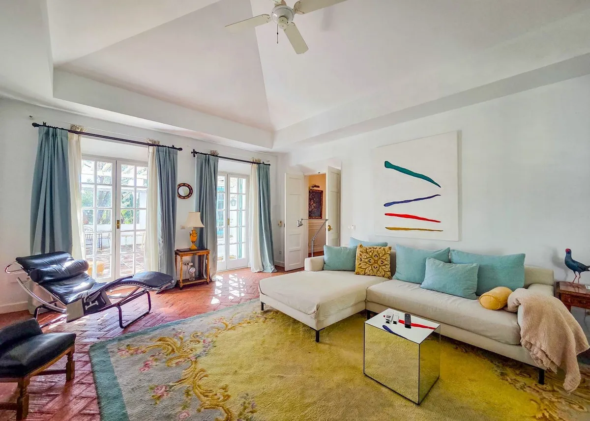 327466f6-ca38-4bc3-88a8-275f5cfc645a