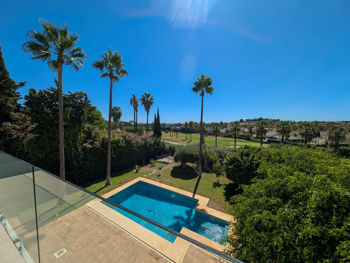 1fb2d5d9-3b02-4e0b-bff7-2bd32296f443