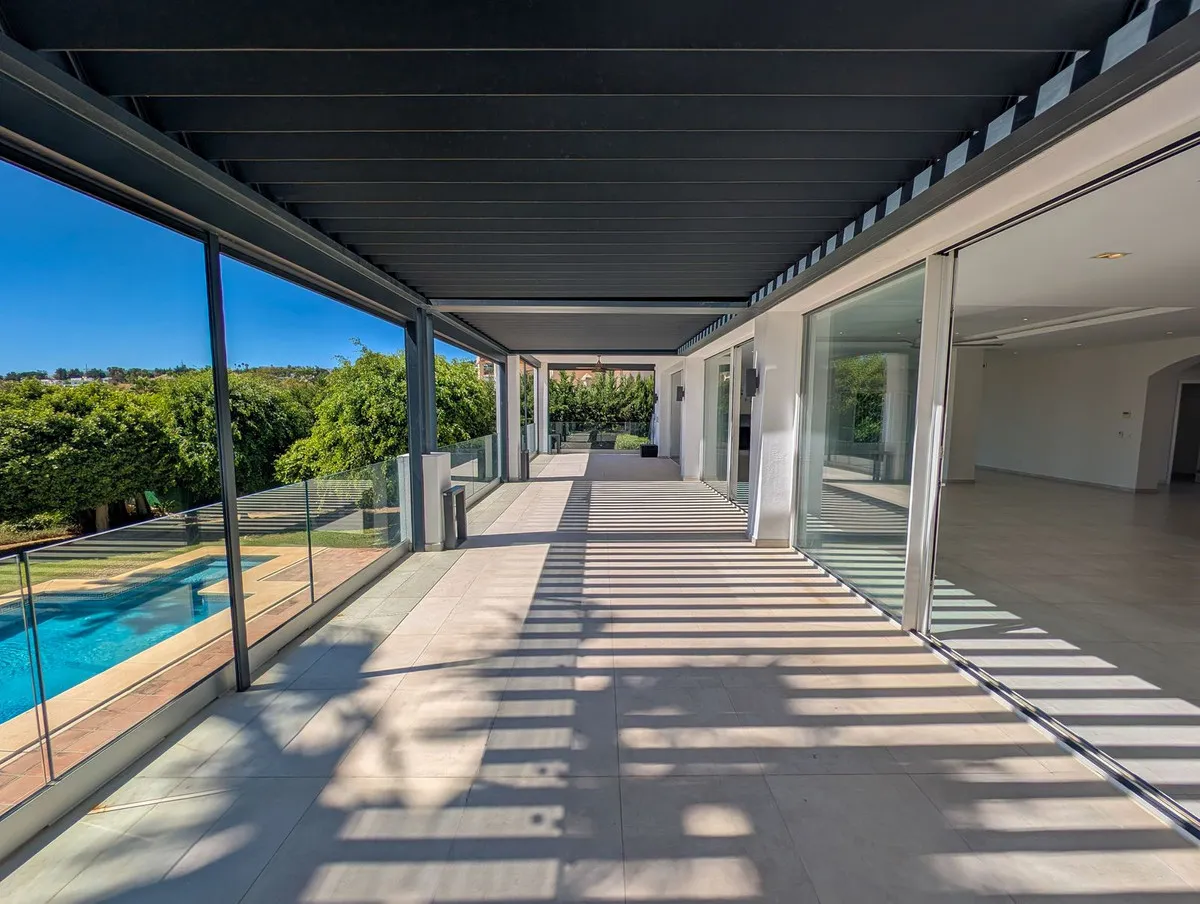 30a4ba76-daa1-43f0-8d81-59c5e2be6955