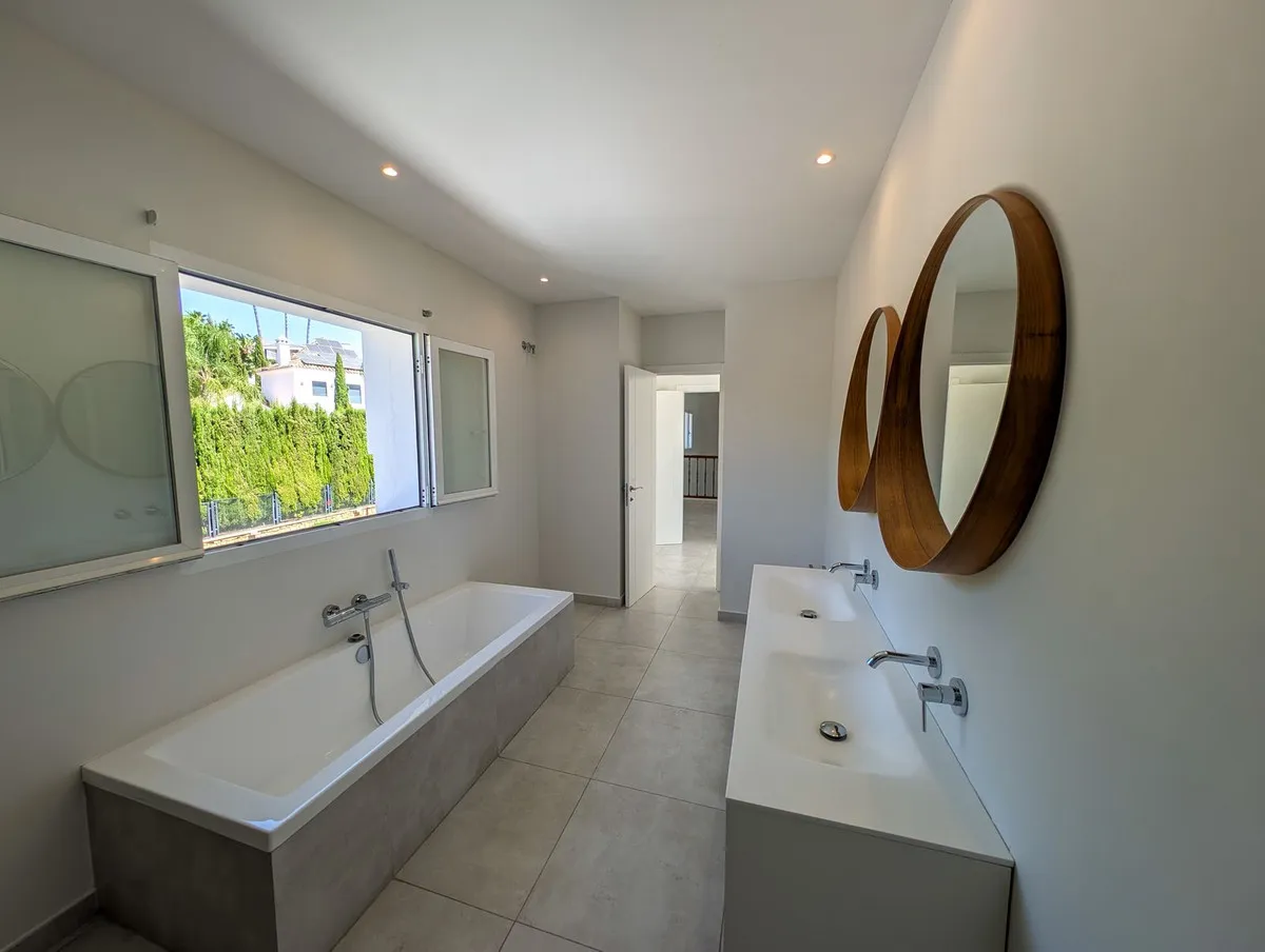 fd010d59-dd16-4635-afff-0727f3d3e02b