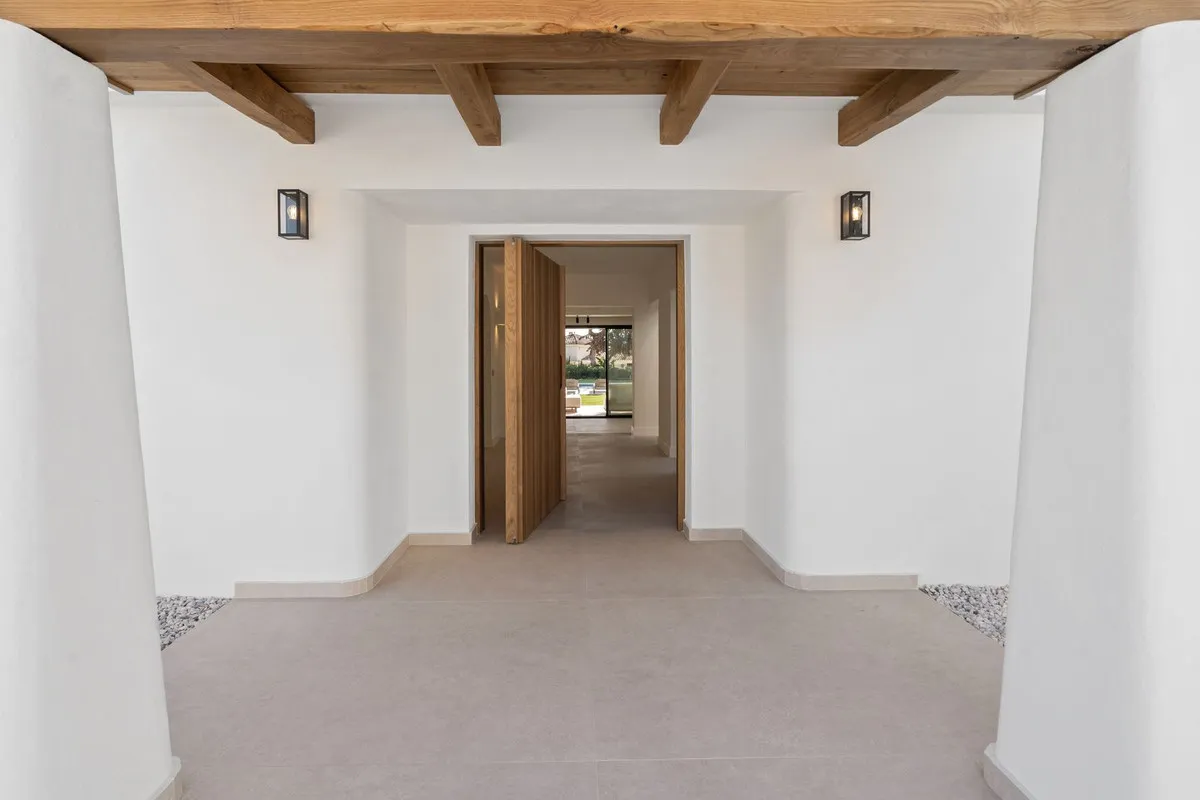 5a991f15-b4f8-4c47-994a-bce6afe5bcb2