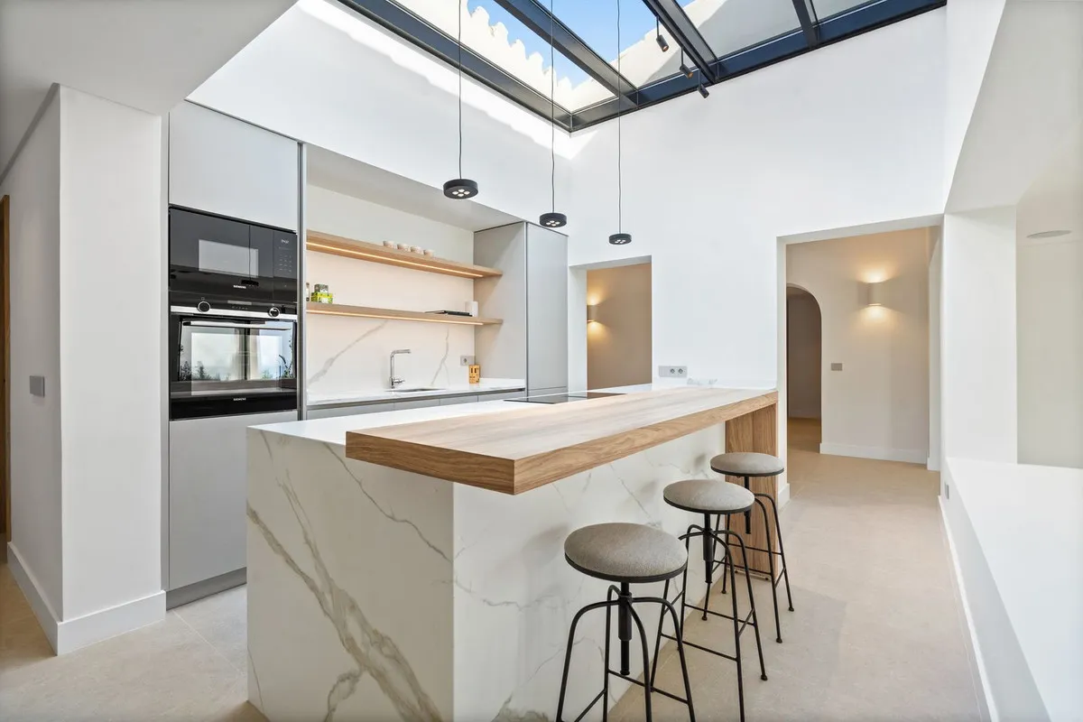 c1bf69c9-b17b-4980-8ed0-fe847320cb25