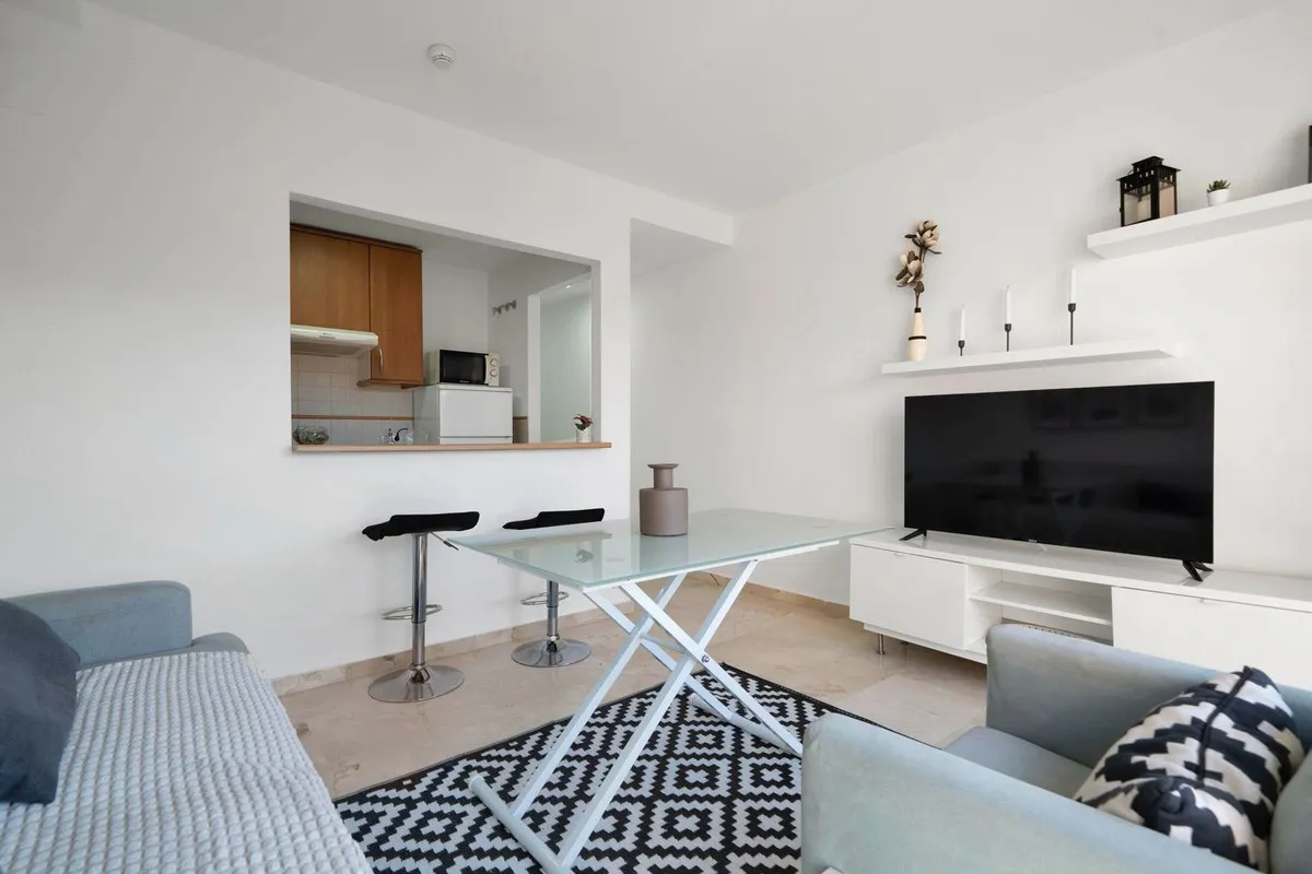 77c6b843-bfa4-4cdd-9786-e9d4b72b1b6e