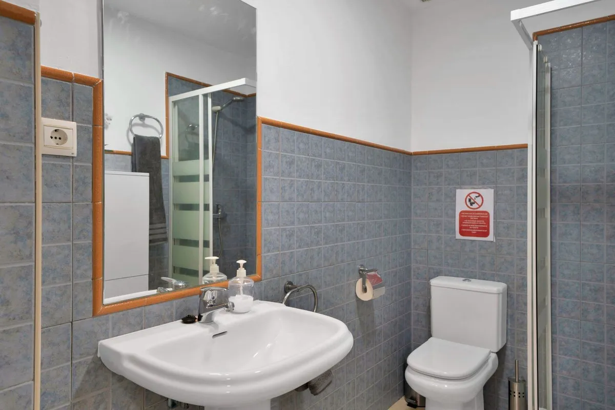 a40f2c47-7adf-4621-b445-57a305aceb01