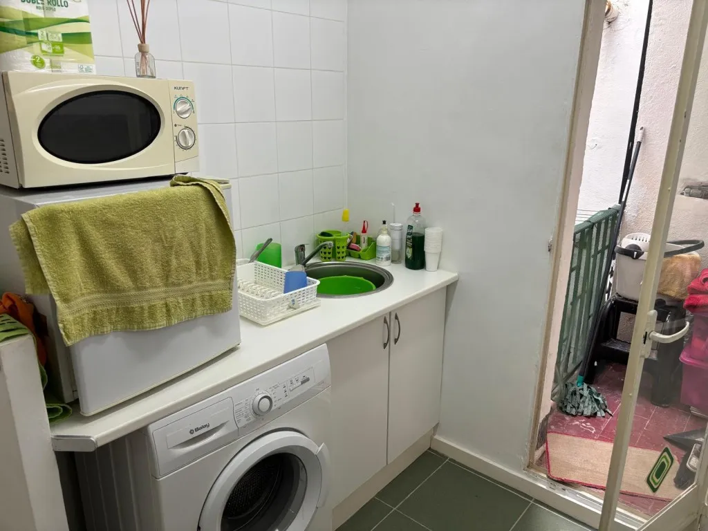 9b5710c7-9c37-4381-aaf4-011350dacdbb