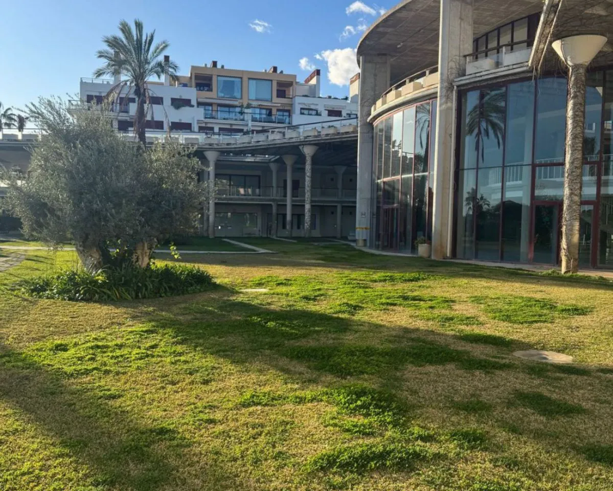 674d1d01-6e3c-4747-98c0-a64f37f04638