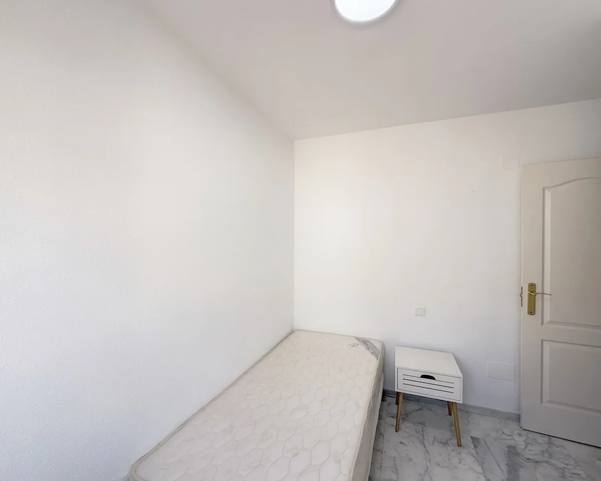 36690012-ebf6-41e5-92f7-f30f1c3c6038