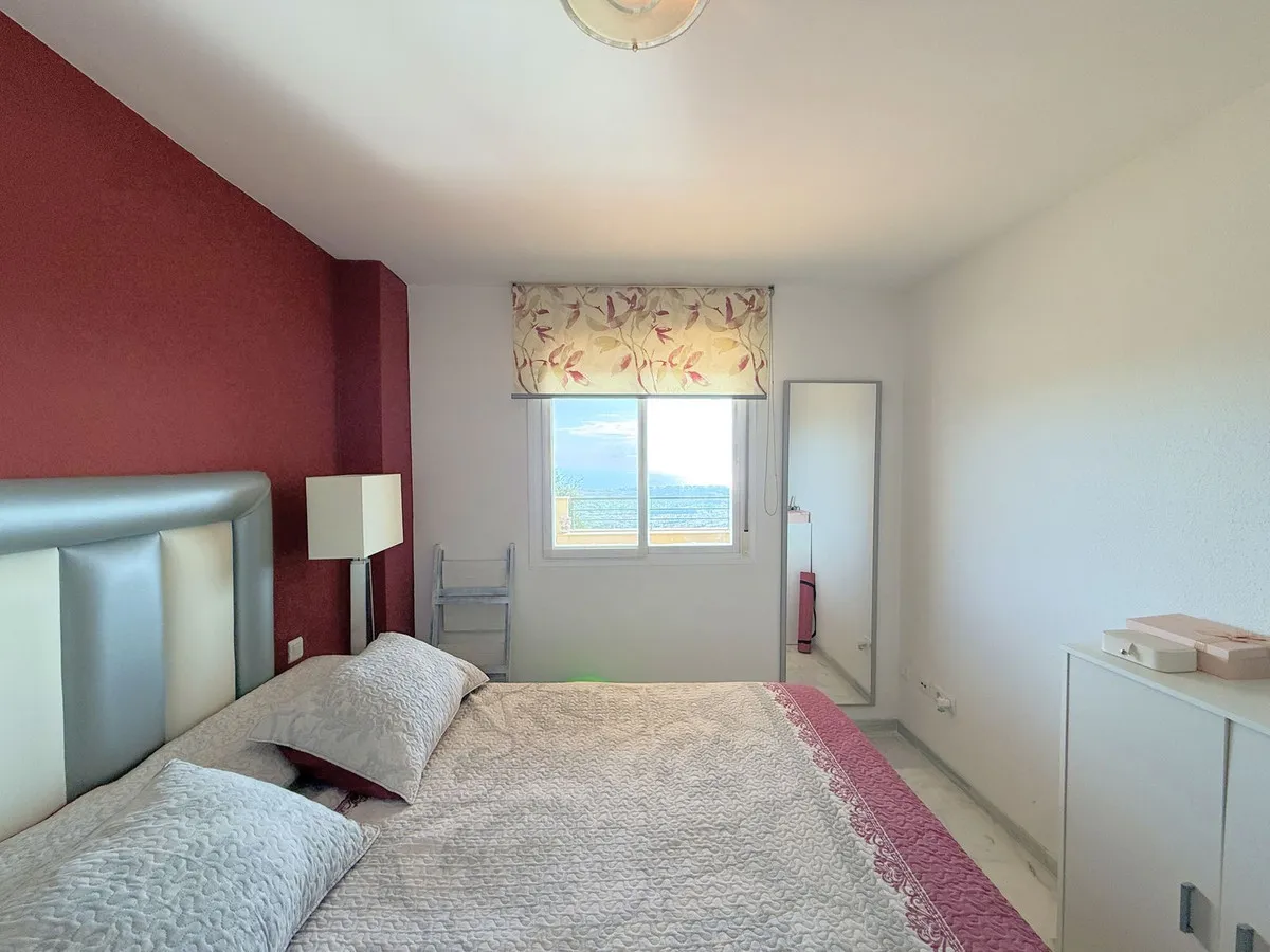 403e9fee-95ee-4d8d-8e6c-54d74fb5ae0b