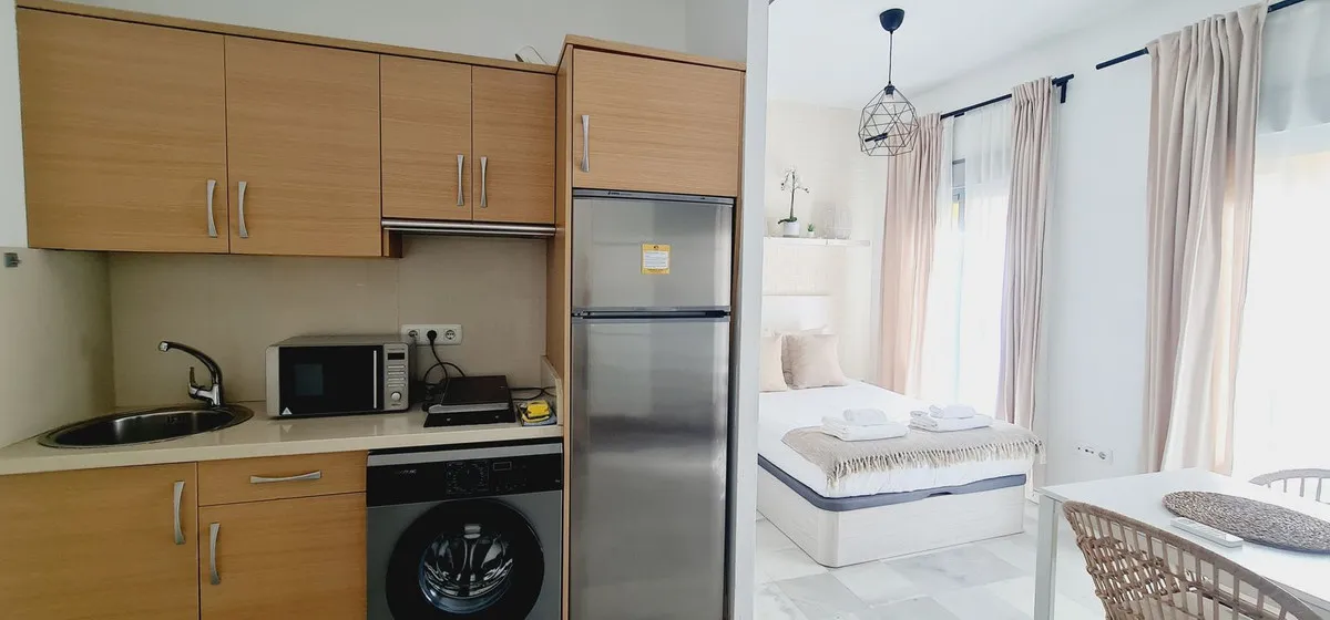 12bc4b06-b144-4a3b-8b2b-a6fa2121162a