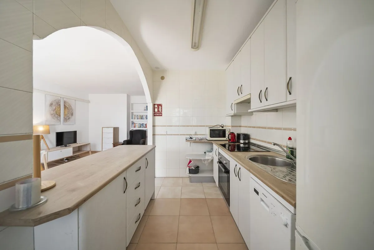 6540d587-2313-4b10-b1a1-7b5d5112b44d