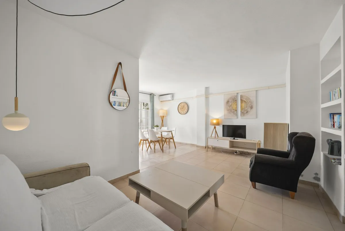 a6c05338-428b-4925-8d87-f36882ad2323