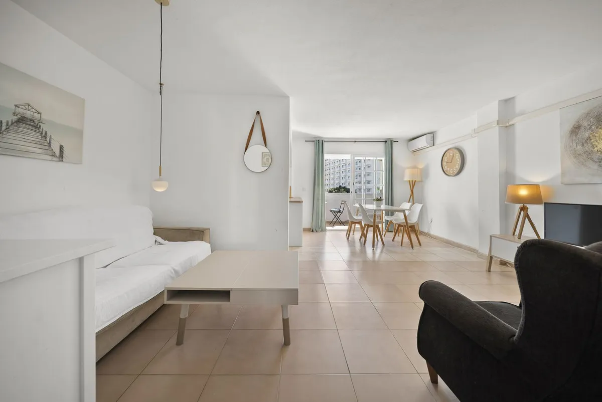 fc3c4154-e886-454b-97bd-94c530a3556b