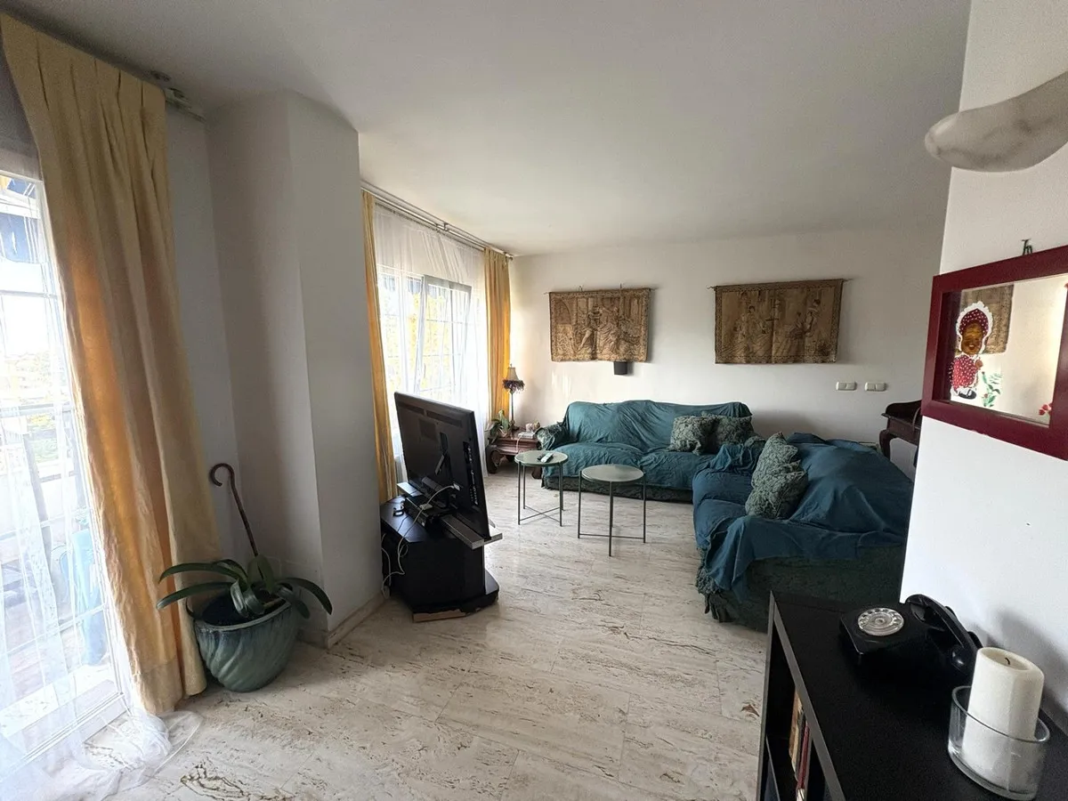 0d654176-fdf2-48d6-869e-f5e8345bd5e0