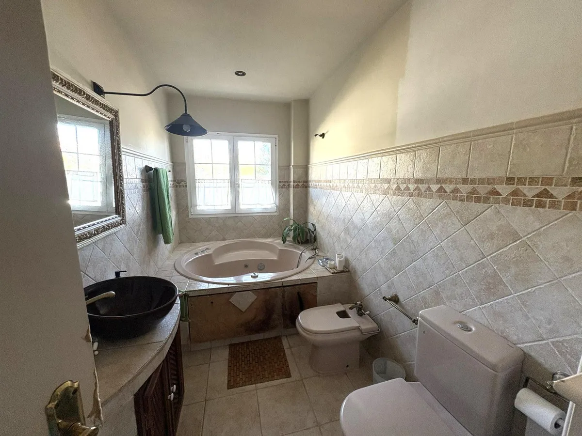 ef218ab8-f050-46cb-a58e-ca7be1e319ad