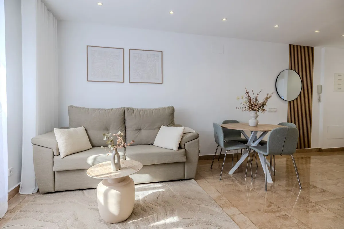 7788bf14-3659-42ce-990d-527e0f9362b9