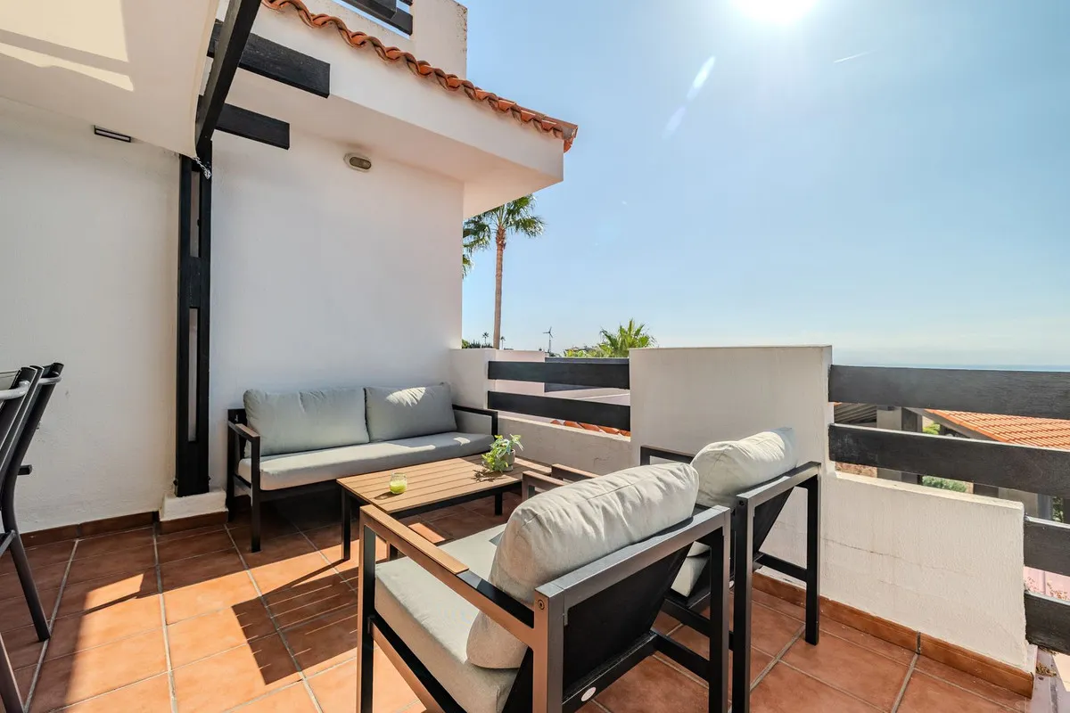 b8007ba1-65fa-431e-9791-ff1b73a6494a