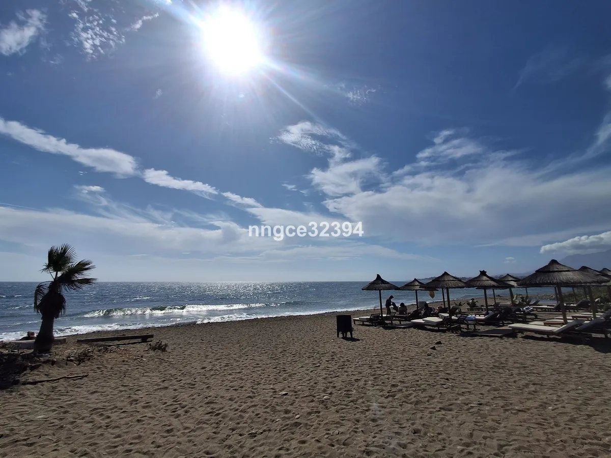 0a75deed-e902-4570-8af4-e2b8233d3e08