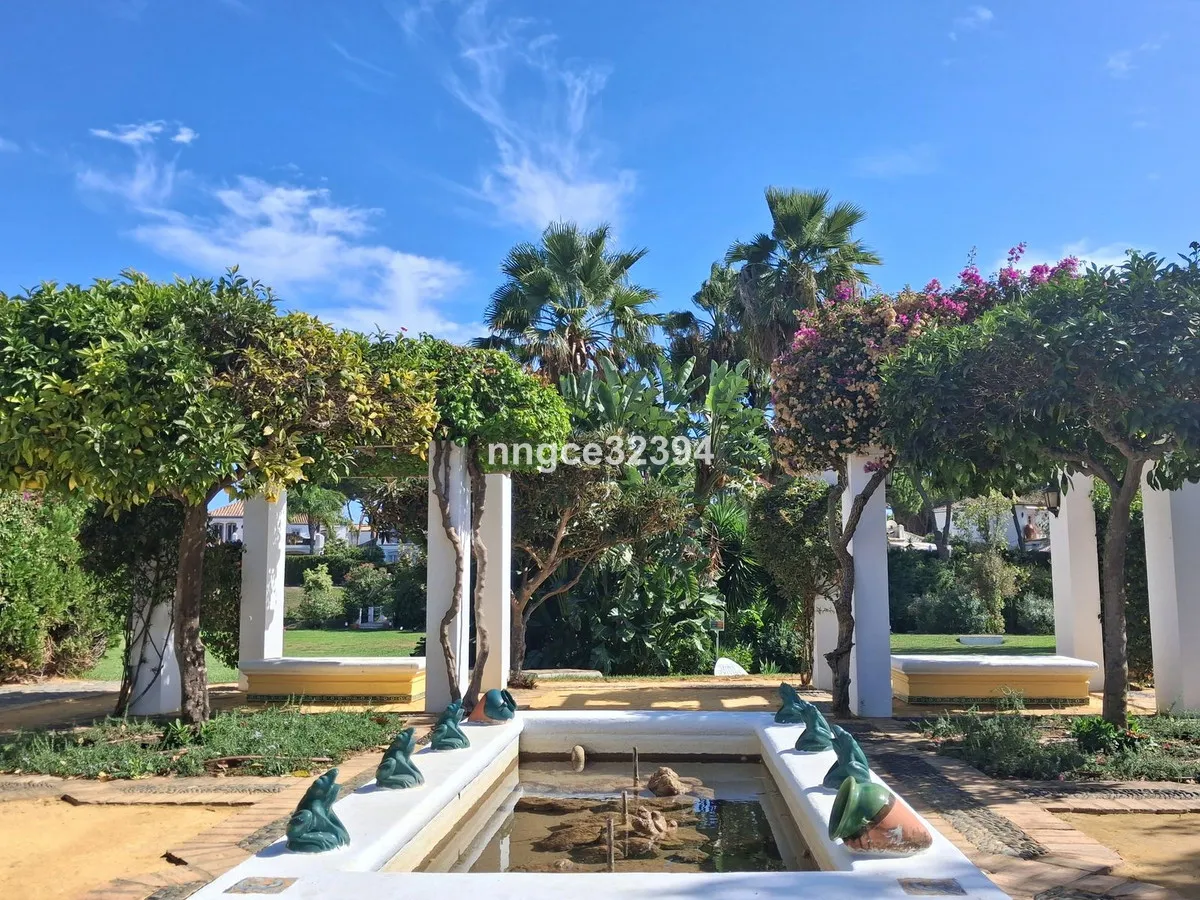 a8bf6517-8070-4ffa-96e7-49a7a9491b52