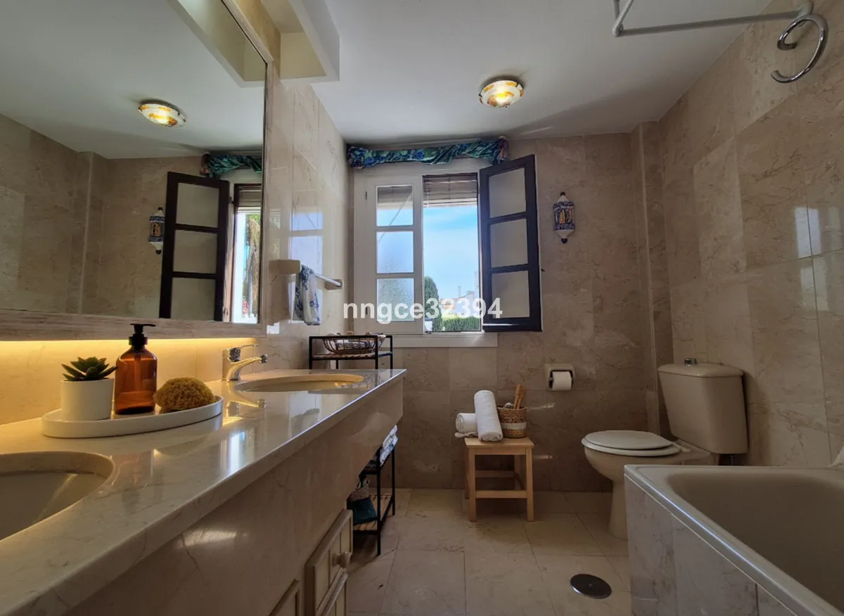 c35e095e-22e7-4828-bc47-6428c7d783fc