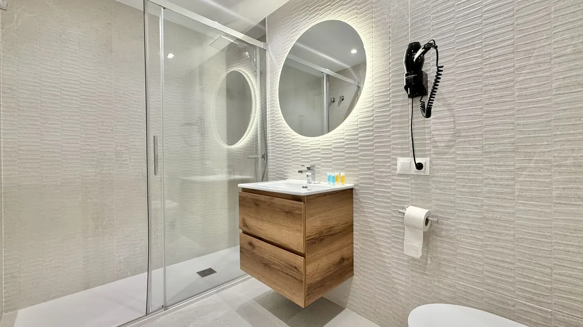 64c5a87e-b64a-4176-8673-d60375927d1b