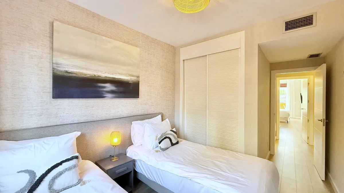 f40c086b-fa20-4c95-bd7c-9be04a36a2ab