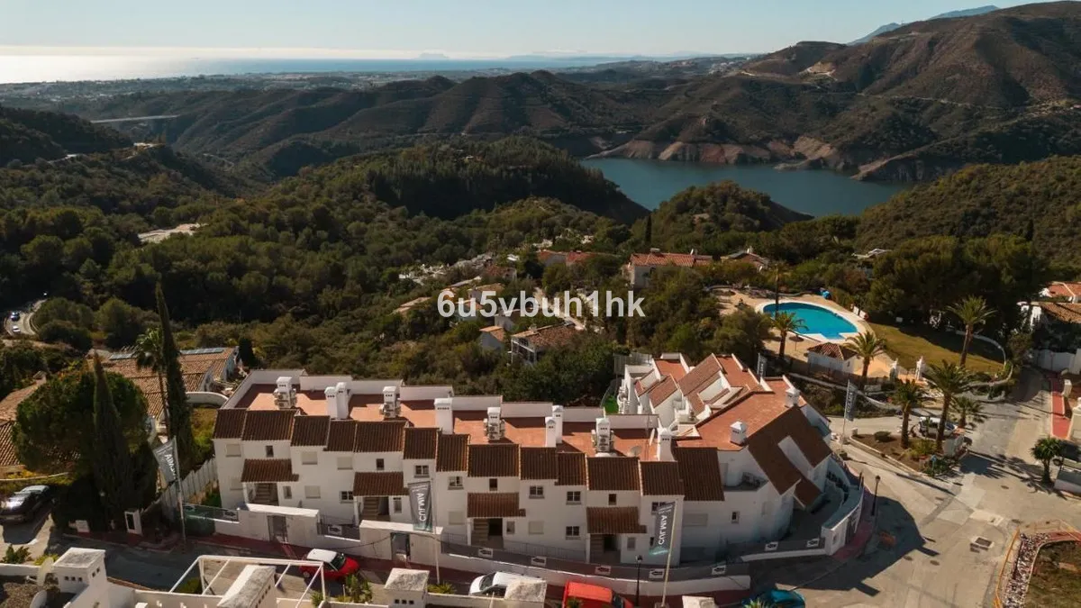 b25d00f4-dfcf-4ff9-8274-d56d0db4e81a