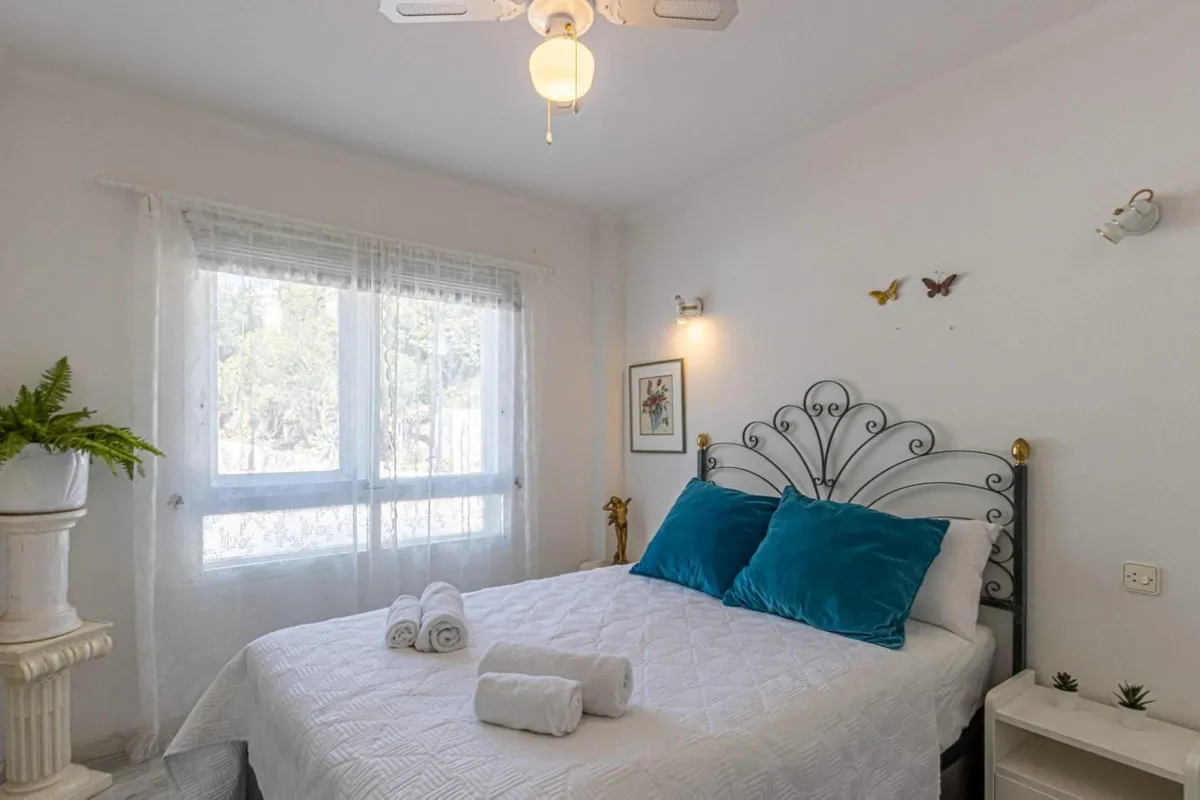 1dc5bf3c-b1cf-4601-80f0-11e7c55ed963