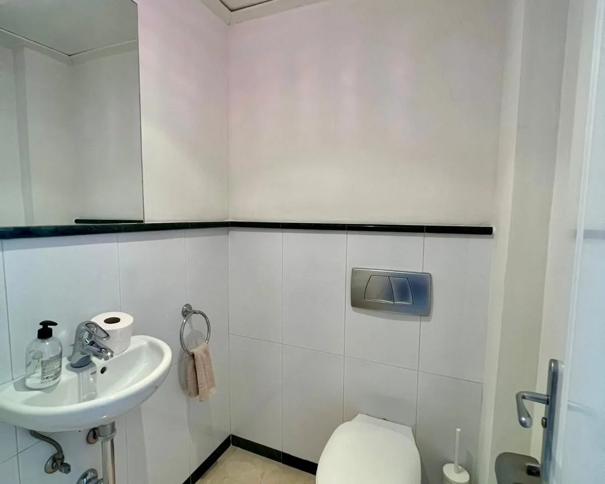 08f3cf0c-ddeb-4462-a834-26f30cba724b