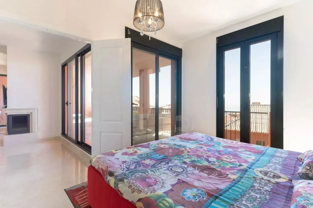 948f86f9-9b46-447f-ae2f-b3009c2157a7