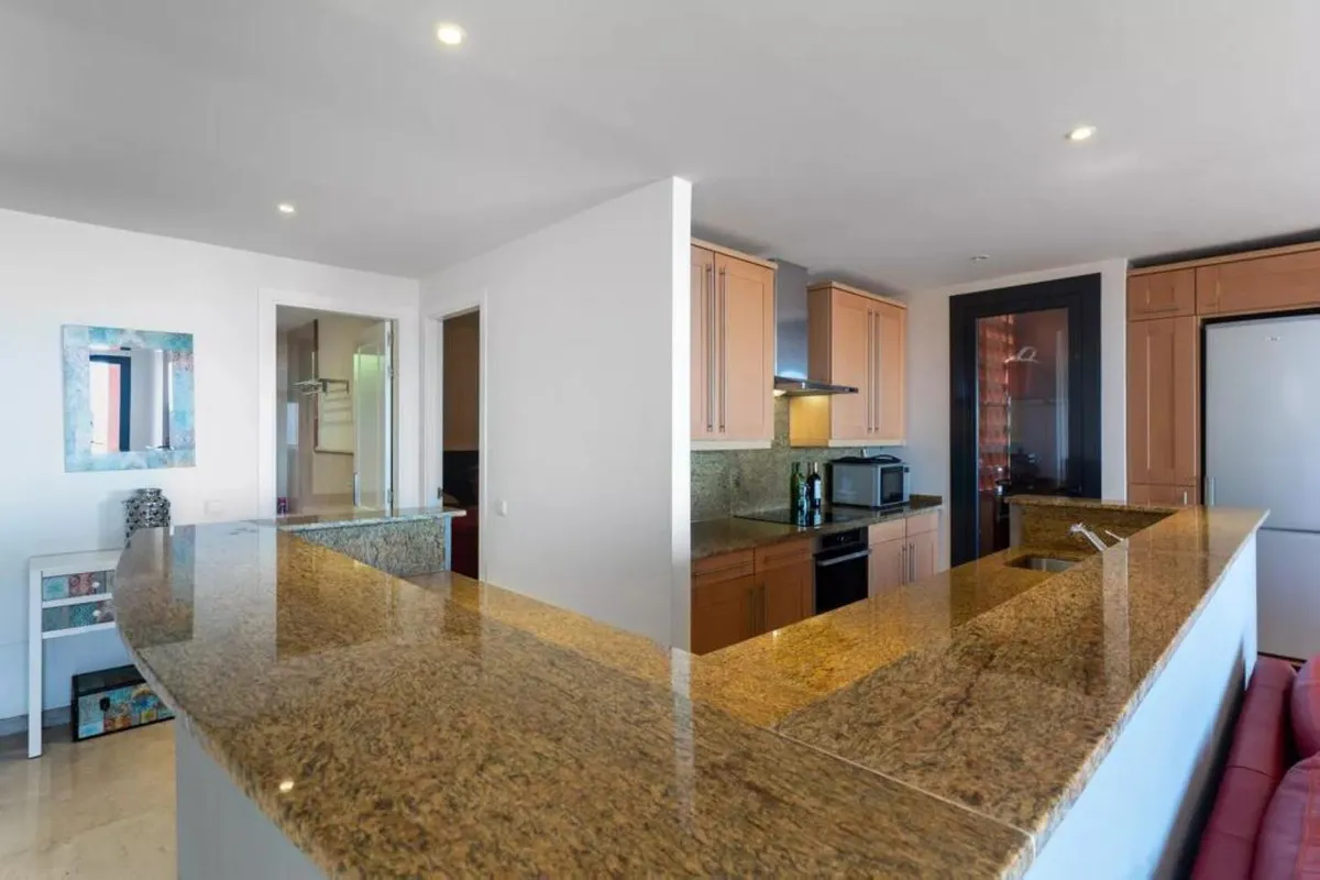 c6086642-37d8-45b0-9fcf-6ccdf4630550