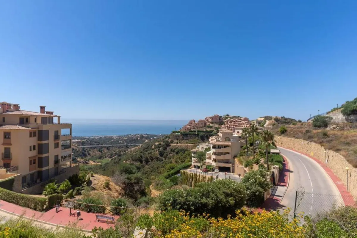 e56d2e54-9aca-4577-b530-85c4938aec7e