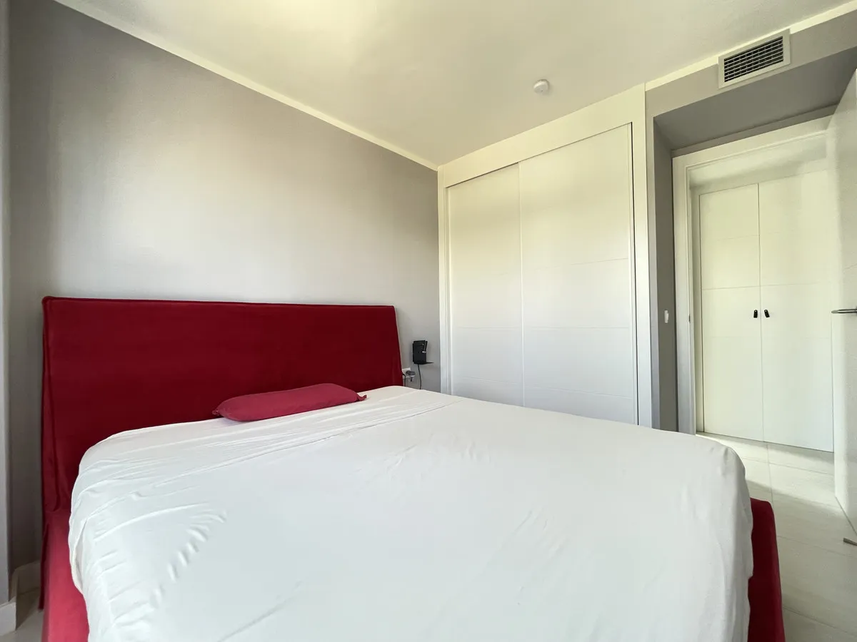 12f97721-e42e-4029-a81c-a3f6d408c373