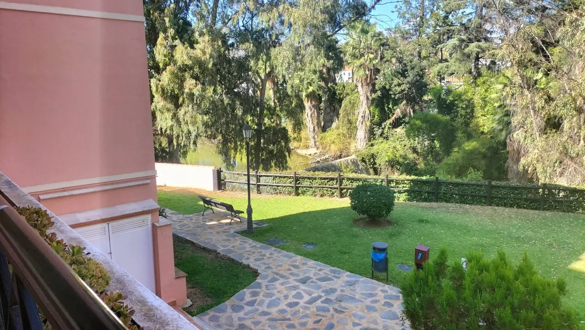 d0c05d76-e7fc-4a1d-9af9-556ee01de67f