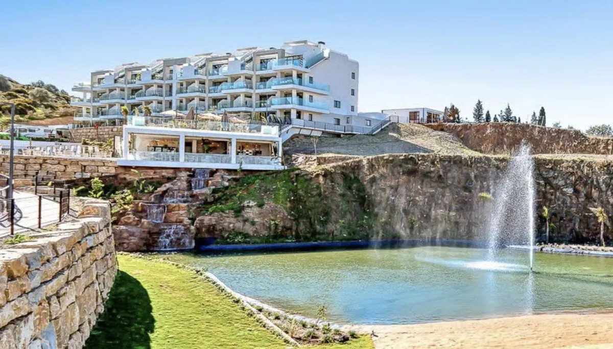 8e3cd1b2-238b-4b9d-a83b-081604b74c4d