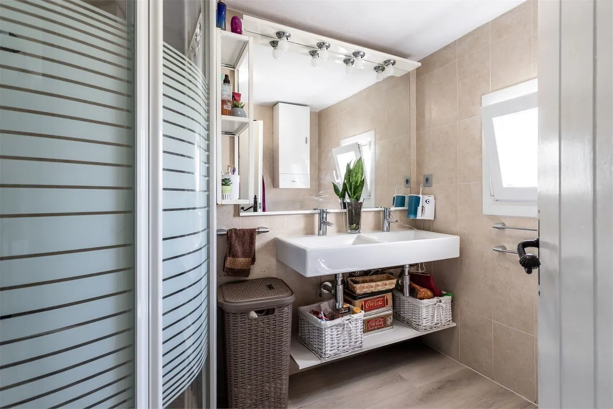 38a643c3-8bc7-45f7-b87d-86b428b6bf11