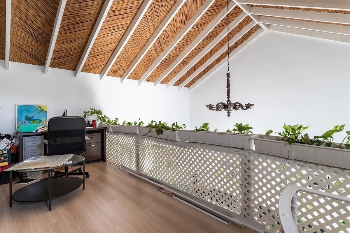 81359699-6651-4c59-b87a-6e2630f62f88