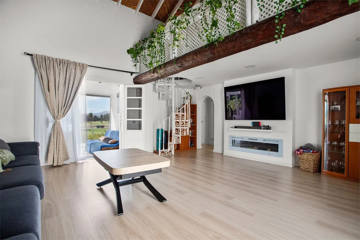 f206079c-5e62-4031-9b03-119d4823f52b