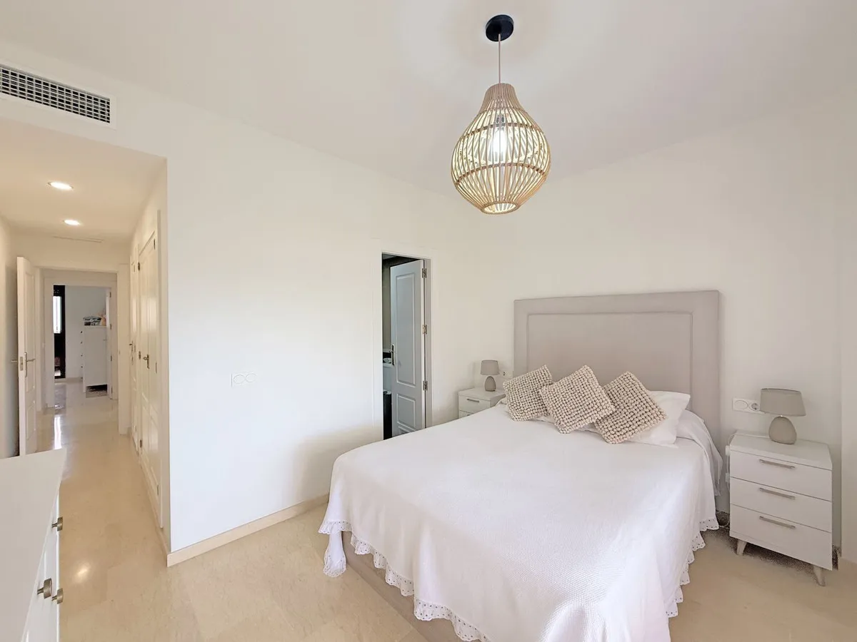 2ba143f4-6f57-4717-85e6-c3ca4e52a00a