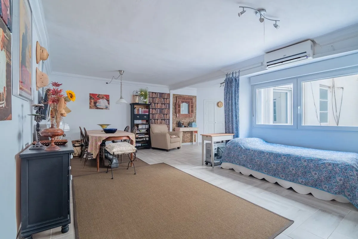 67b521f9-d165-4150-95bc-a1e8fb8b54b2