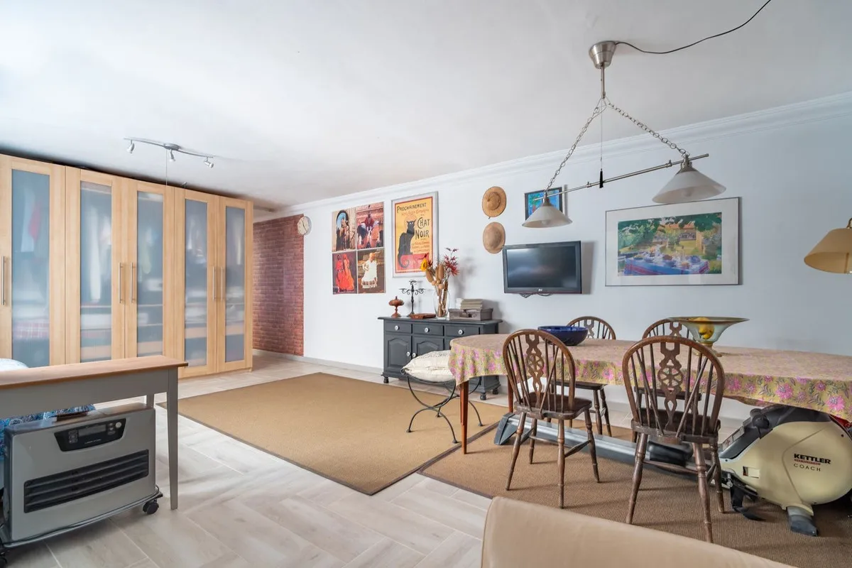 a26da38a-ce06-41e9-9048-1b920c879601