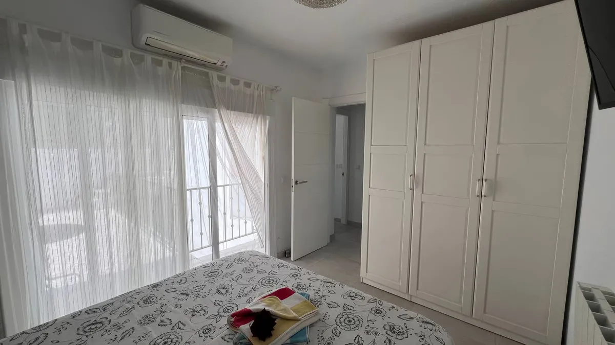 1fc40c1f-0d33-47fc-9679-c1883a5e31c2