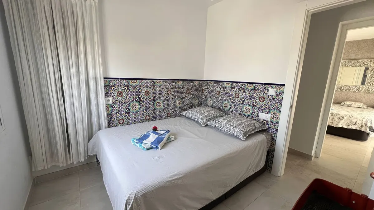 b3773e40-bbbe-45e1-896d-d8a6a0b19d7d