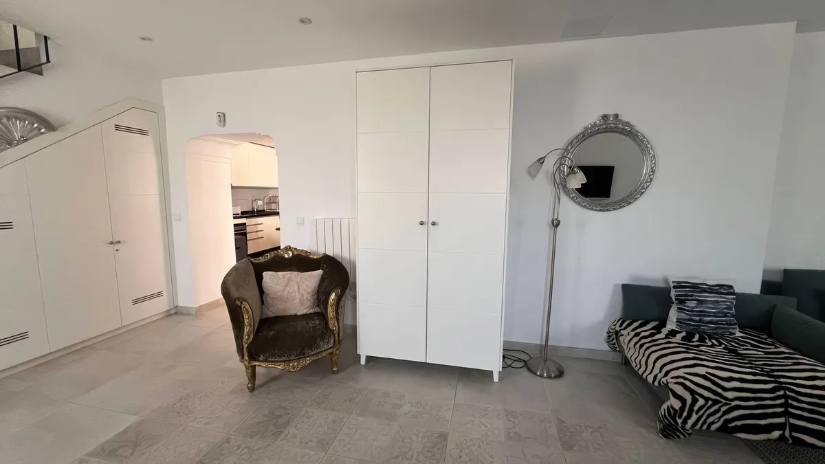 ccfa93b1-21a1-42a0-bc73-eabb41ad62e0