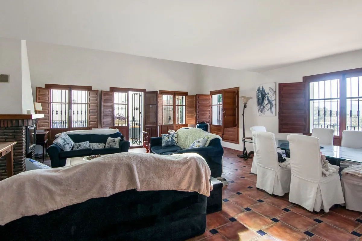 0a06da42-f033-4afb-86c7-b2236b6e5b21