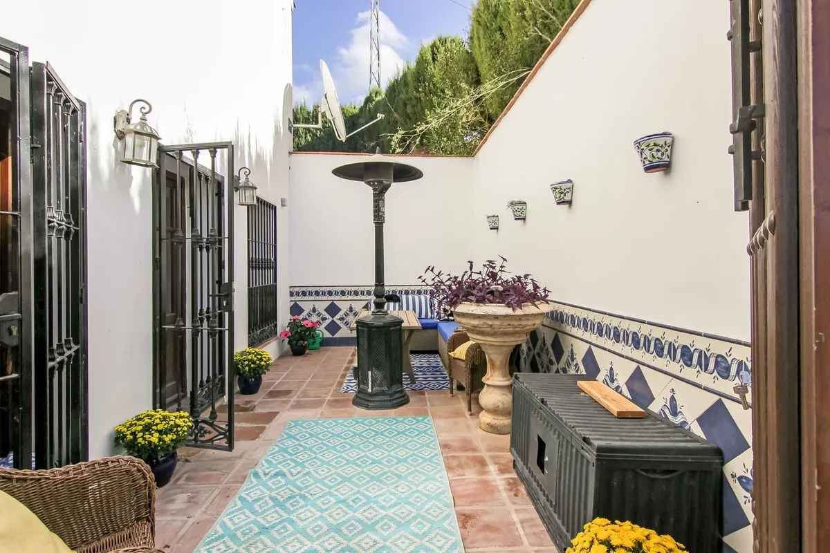 2fe229df-938f-4da0-a411-ebf76b5b3bf5