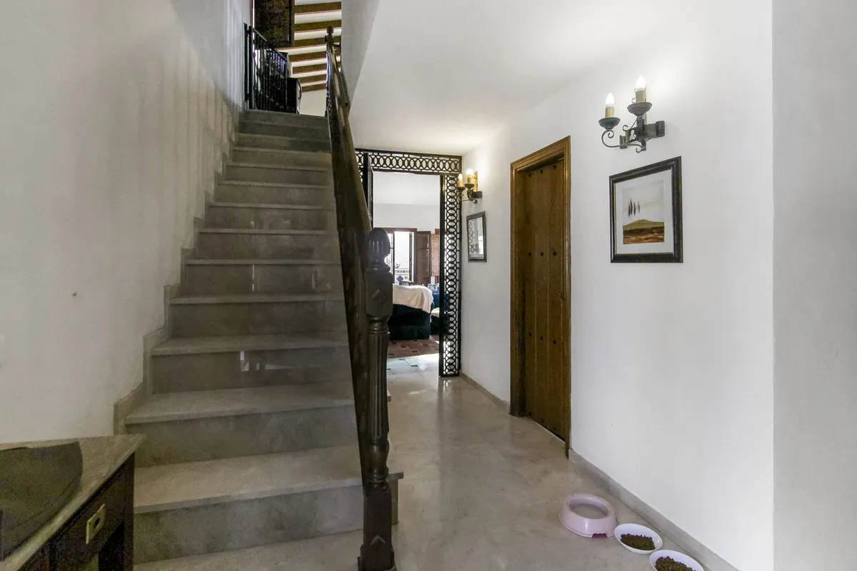 987b3844-6f36-40ae-81f7-67dd34c1ee95