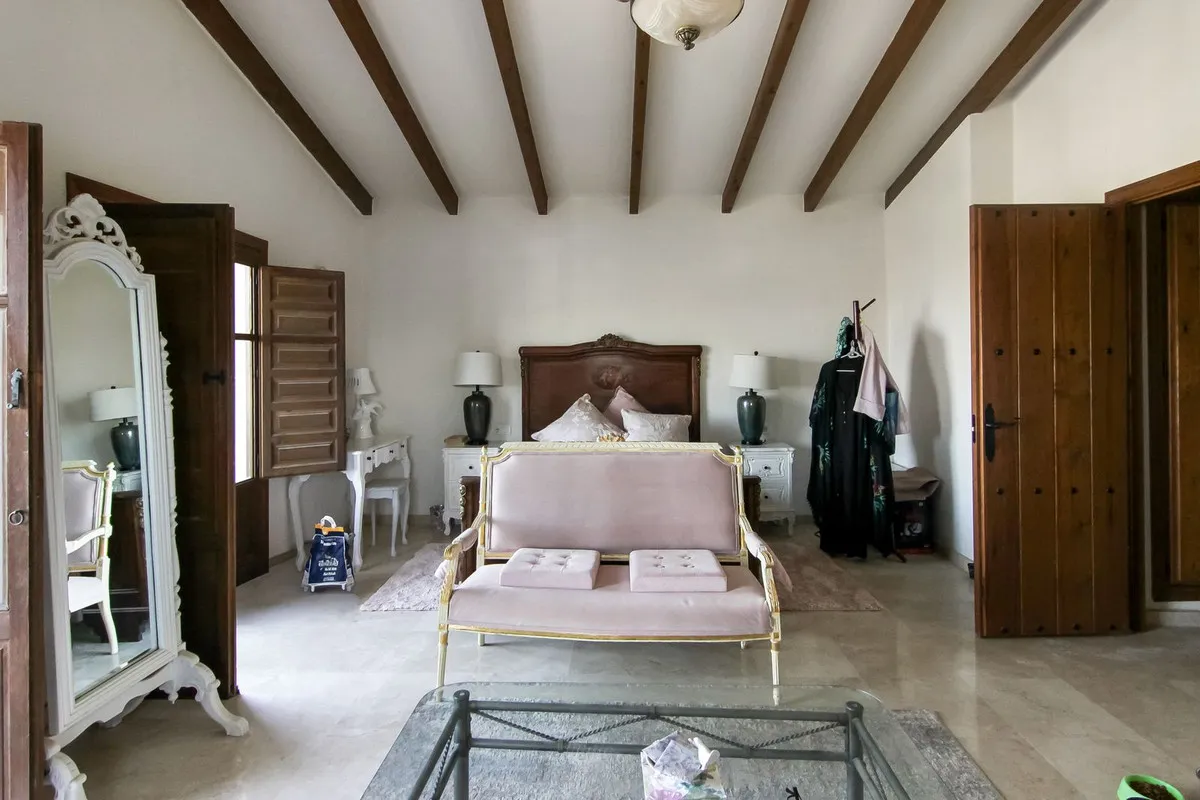 c05b07f5-544b-4c4d-a1a6-f1f7bf00e501